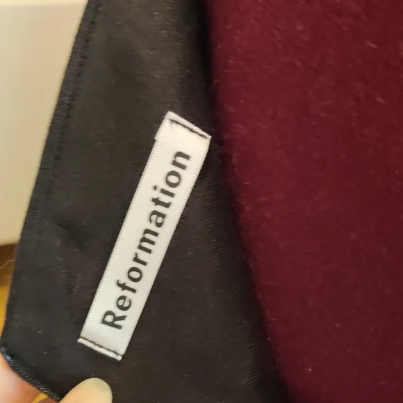 Elegant Black Women's Dress - Picture 2 of 6